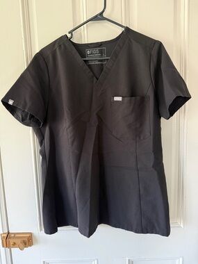 Figs Women's Black V-Neck Short Sleeve Scrub Top